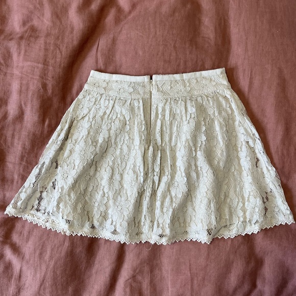 Lace Skirt American Eagle Size 0 - Picture 2 of 2